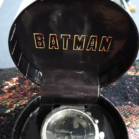 Batman watch DC comics new and box never been opened does need battery - Picture 2 of 3